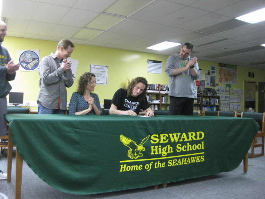 Petrosius Signs with Chadron State
