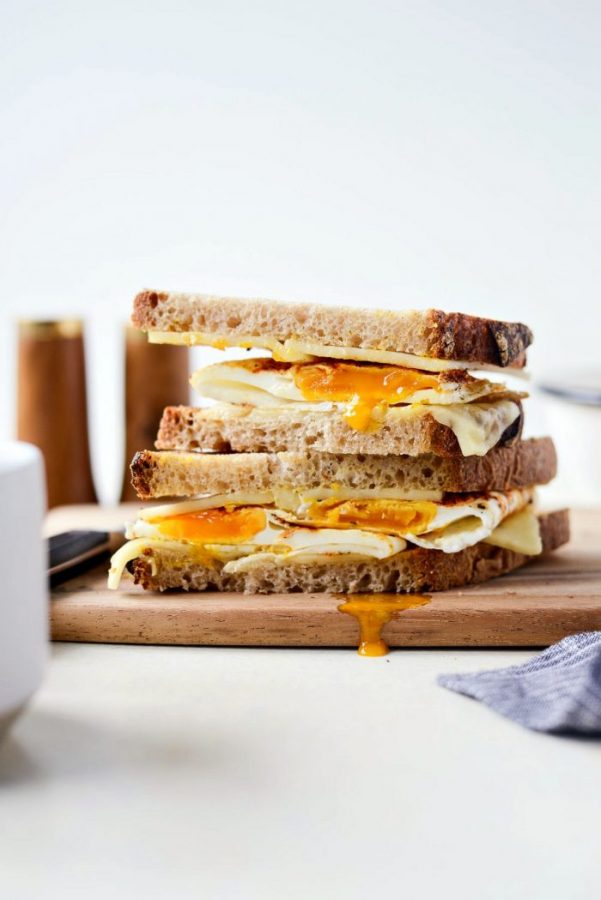 https://www.simplyscratch.com/2010/08/best-fried-egg-sandwich.html